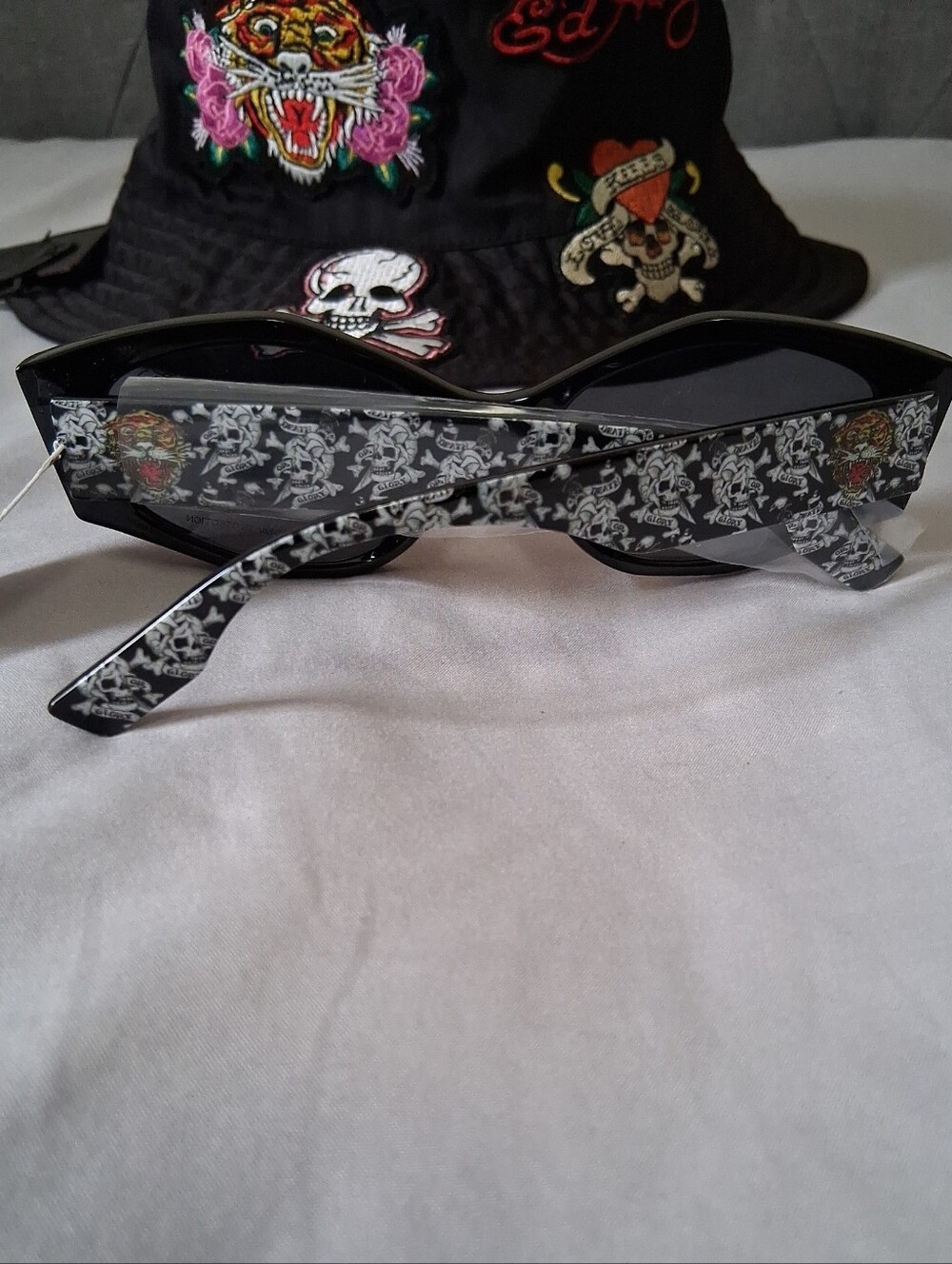 Ed Hardy Bundle - Picture 4 of 7
